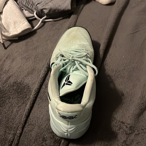 Kobe AD - Picture 4 of 6